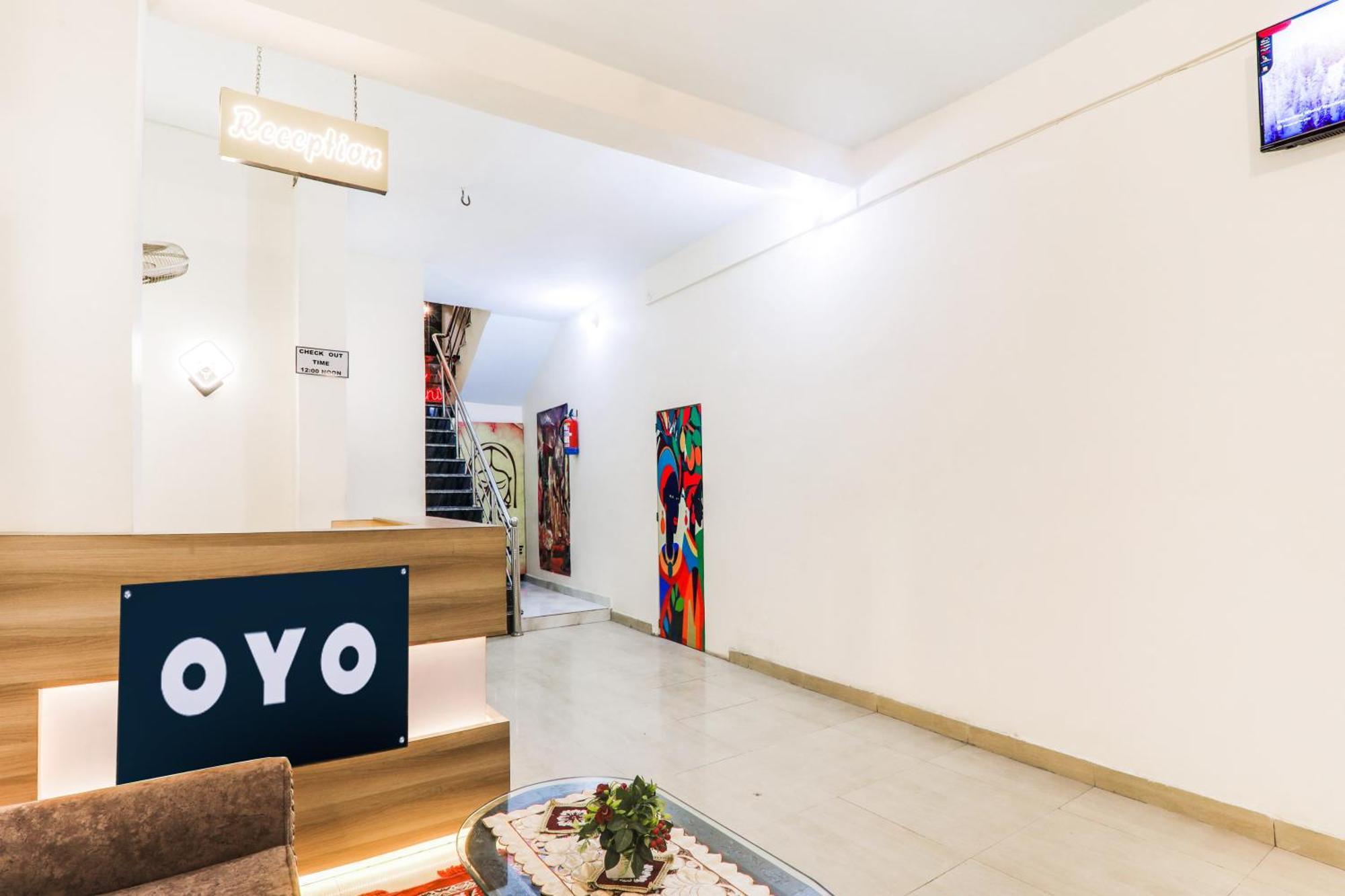 Hotel O Shree Hotel Mriduni 바라나시 외부 사진