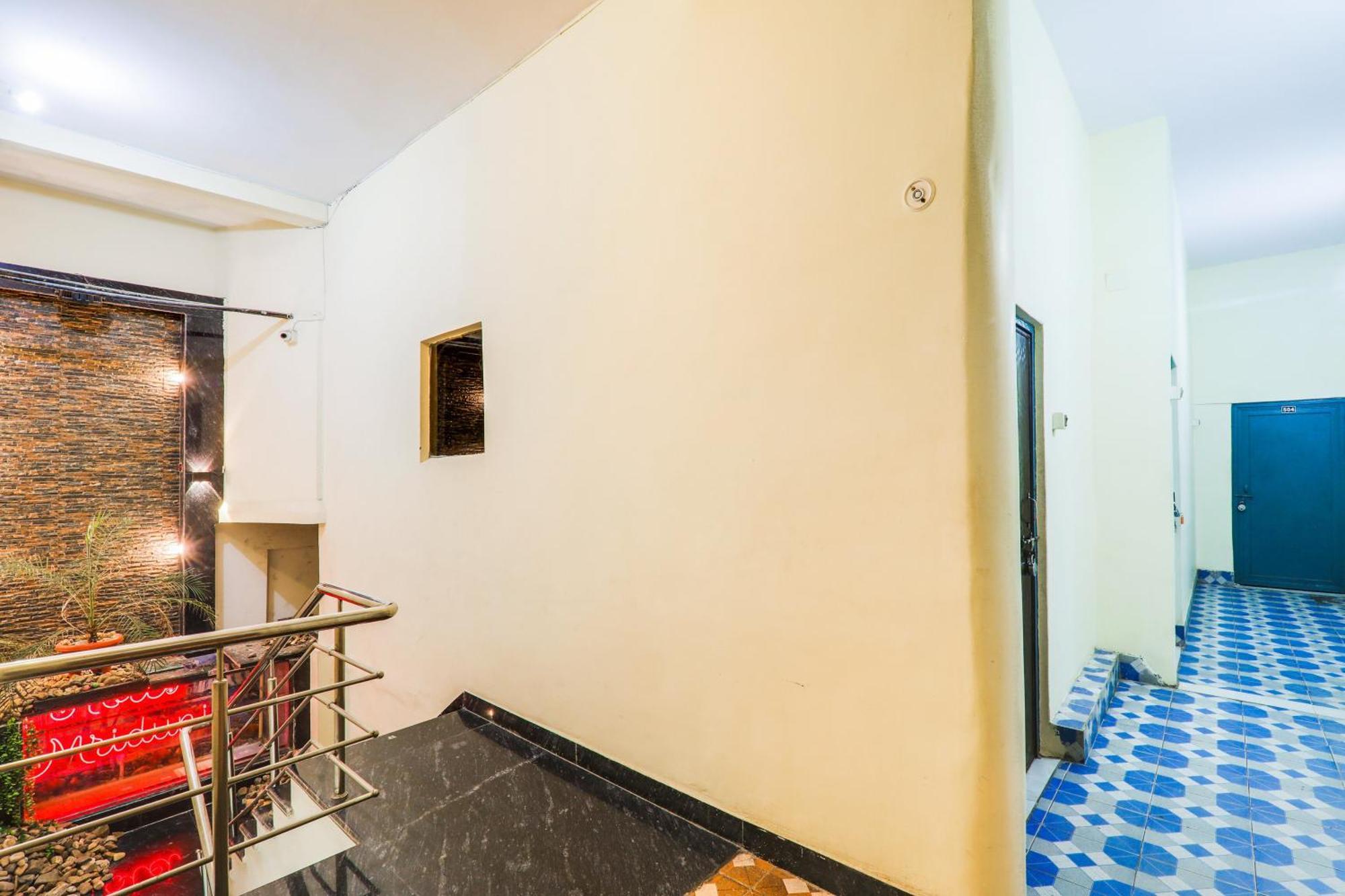 Hotel O Shree Hotel Mriduni 바라나시 외부 사진